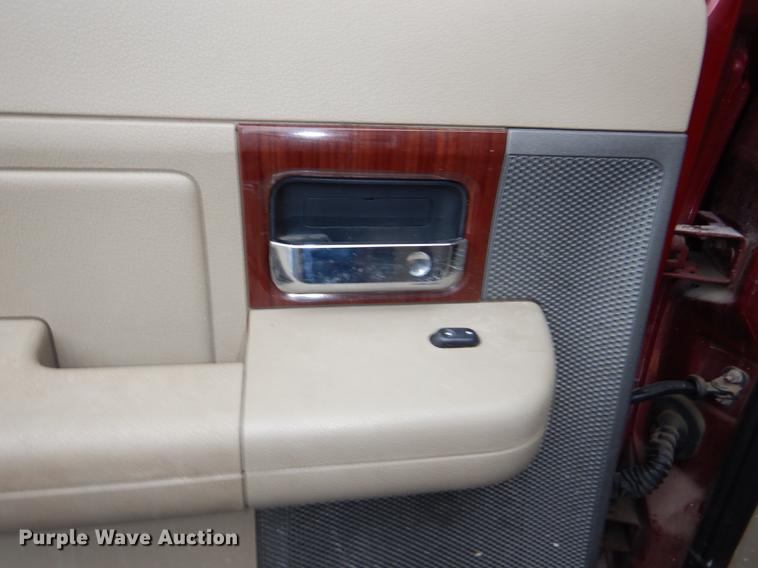 image for item DG0919 2005 Ford F150 Lariat SuperCrew pickup truck