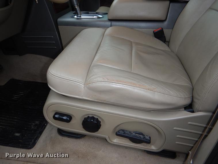 image for item DG0919 2005 Ford F150 Lariat SuperCrew pickup truck