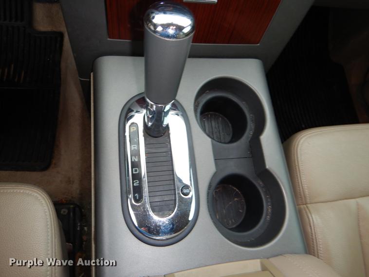 image for item DG0919 2005 Ford F150 Lariat SuperCrew pickup truck