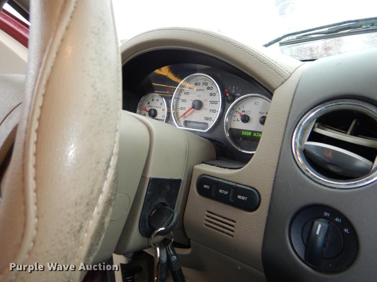 image for item DG0919 2005 Ford F150 Lariat SuperCrew pickup truck