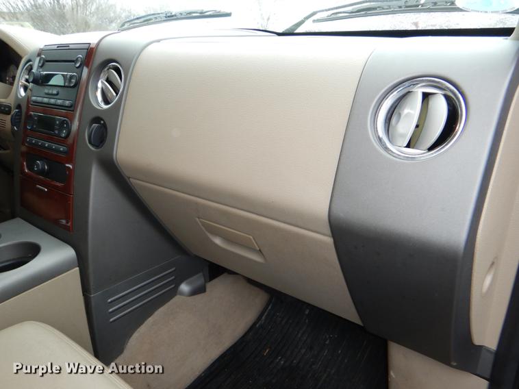 image for item DG0919 2005 Ford F150 Lariat SuperCrew pickup truck