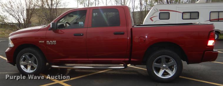 image for item DG0986 2013 Dodge Ram 1500 Crew Cab pickup truck