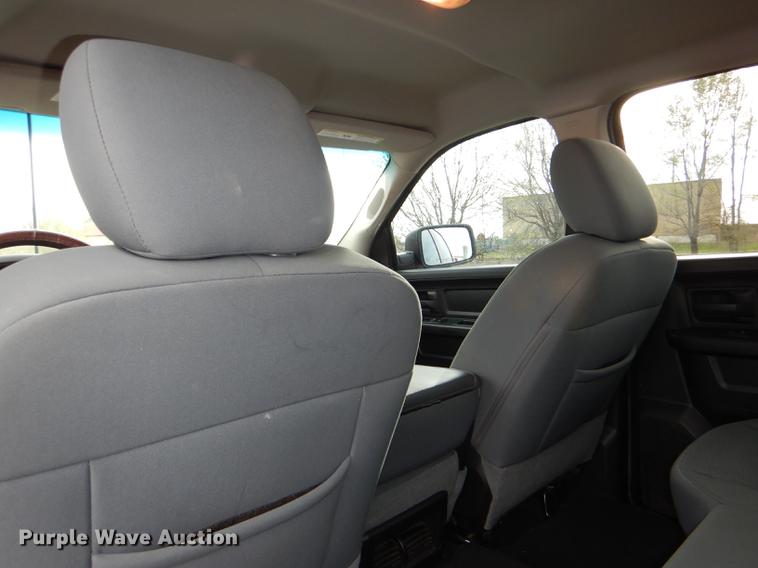 image for item DG0986 2013 Dodge Ram 1500 Crew Cab pickup truck