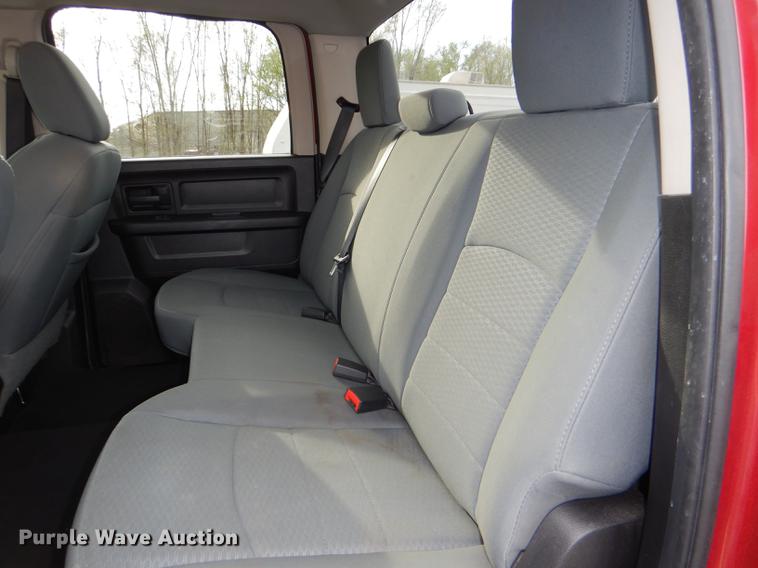 image for item DG0986 2013 Dodge Ram 1500 Crew Cab pickup truck