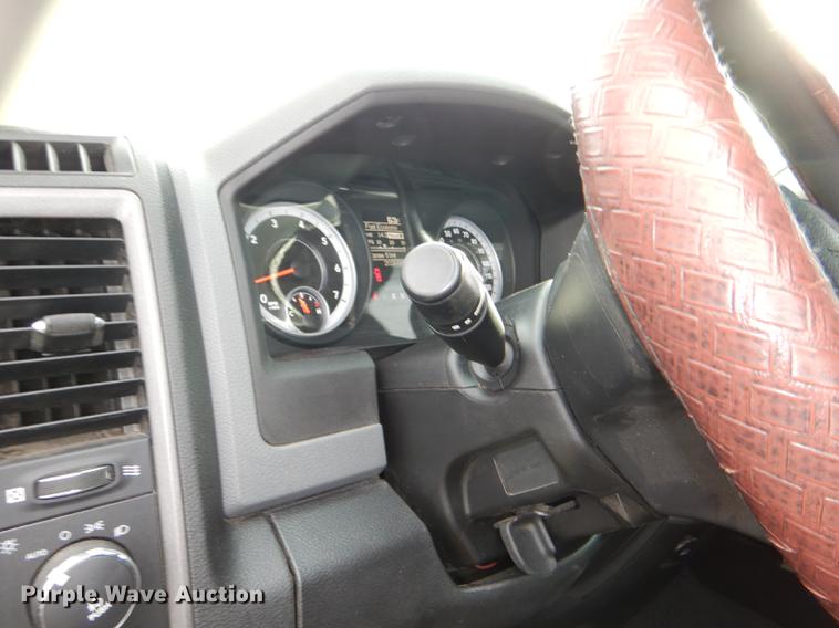 image for item DG0986 2013 Dodge Ram 1500 Crew Cab pickup truck