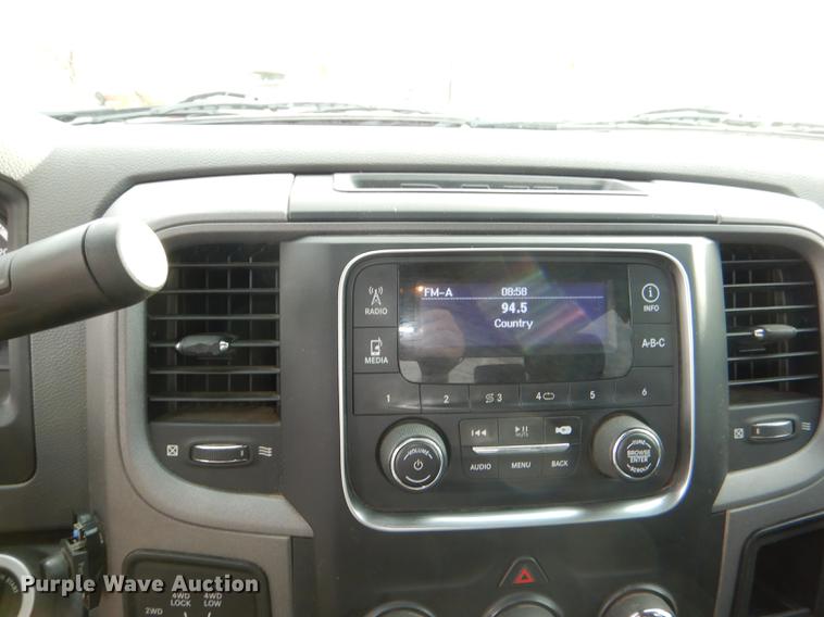 image for item DG0986 2013 Dodge Ram 1500 Crew Cab pickup truck