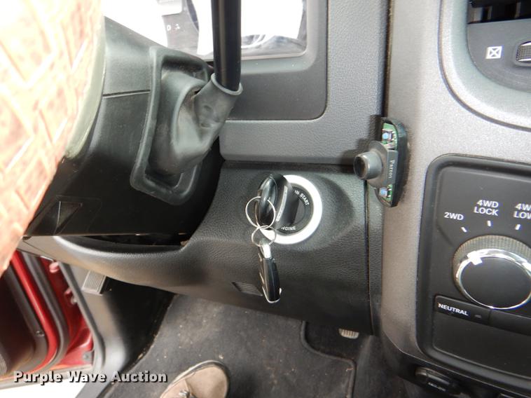 image for item DG0986 2013 Dodge Ram 1500 Crew Cab pickup truck