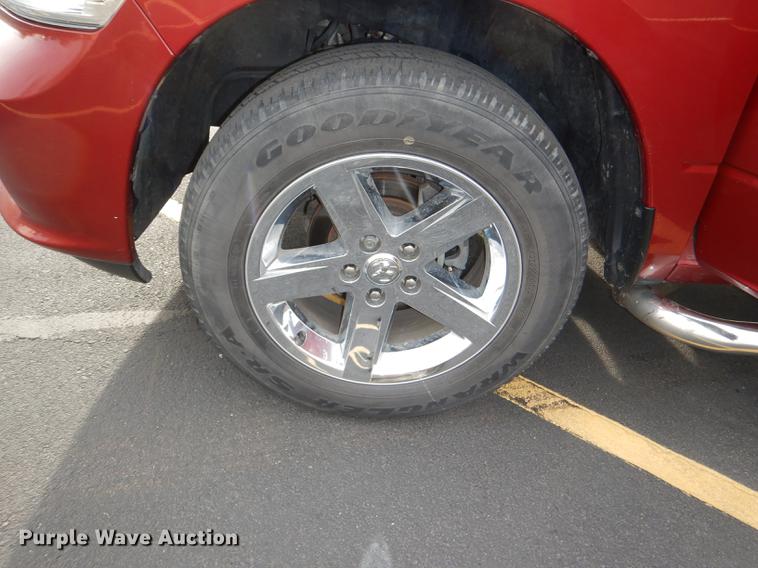 image for item DG0986 2013 Dodge Ram 1500 Crew Cab pickup truck