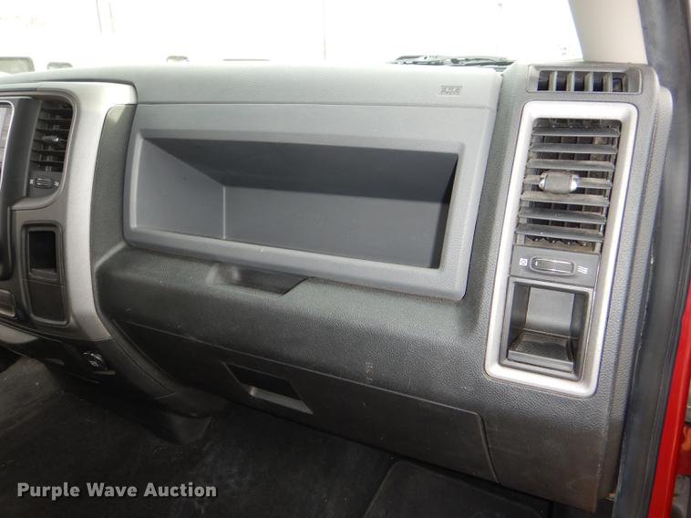 image for item DG0986 2013 Dodge Ram 1500 Crew Cab pickup truck