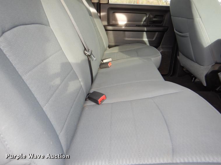 image for item DG0986 2013 Dodge Ram 1500 Crew Cab pickup truck