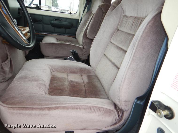 image for item DG0989 1991 Ford Econoline E350 Winnebago Warrior RV