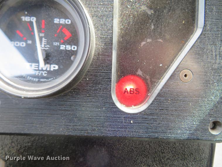 image for item DG3947 2000 Freightliner MT45 delivery truck