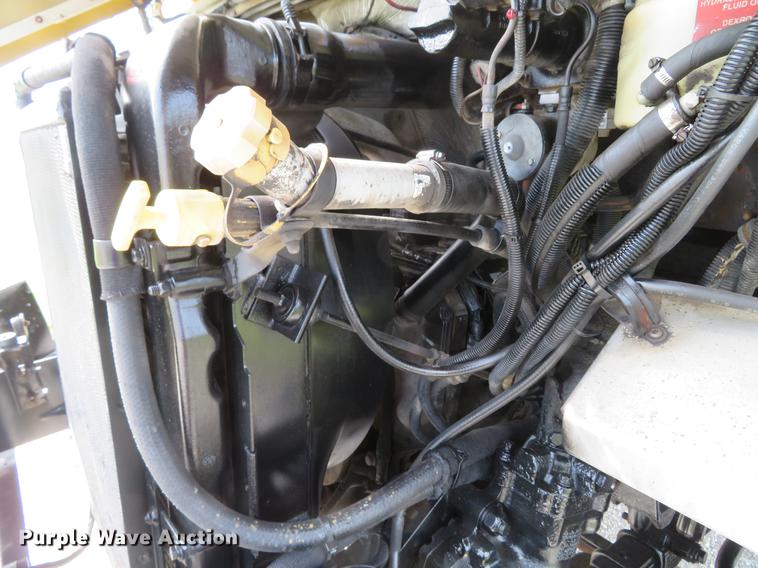 image for item DG3947 2000 Freightliner MT45 delivery truck