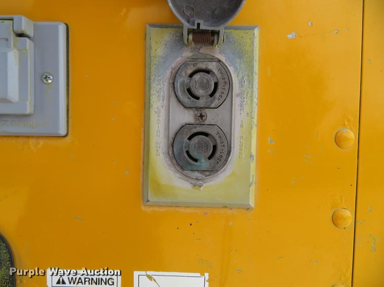 image for item DG3947 2000 Freightliner MT45 delivery truck