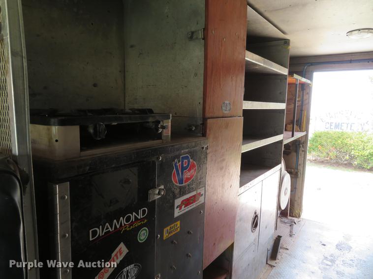 image for item DG3947 2000 Freightliner MT45 delivery truck