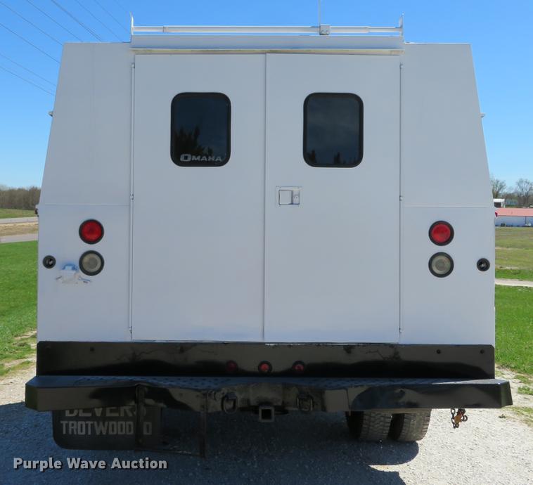 image for item DG3955 2004 Ford F450 Super Duty Crew Cab utility bed truck