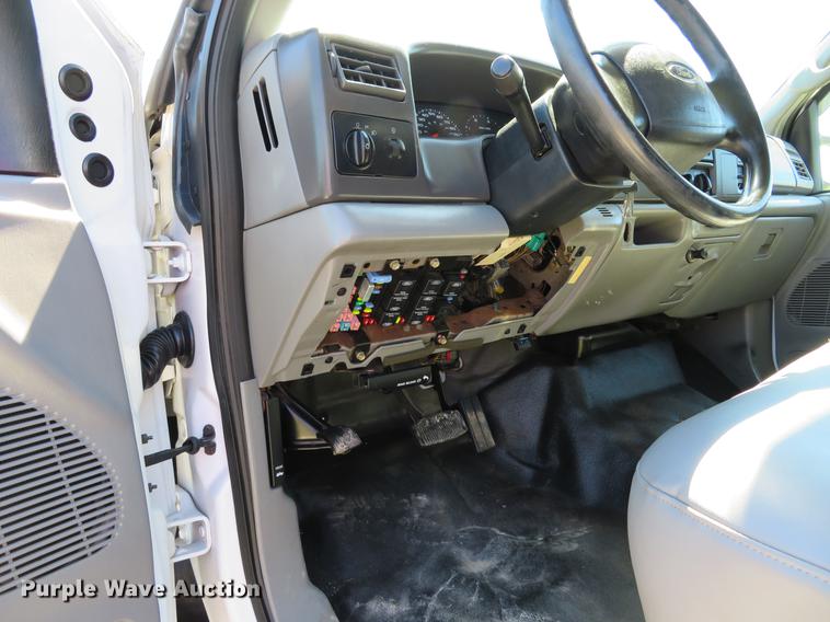 image for item DG3955 2004 Ford F450 Super Duty Crew Cab utility bed truck