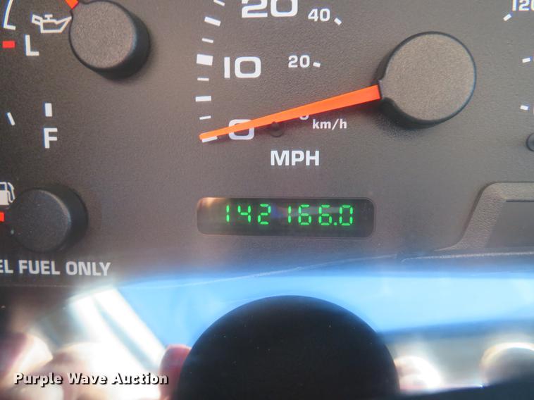 image for item DG3955 2004 Ford F450 Super Duty Crew Cab utility bed truck