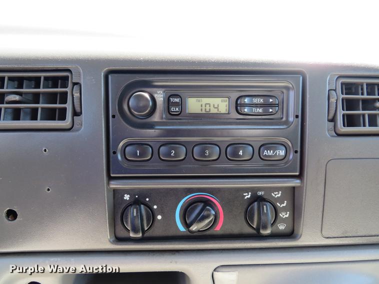 image for item DG3955 2004 Ford F450 Super Duty Crew Cab utility bed truck