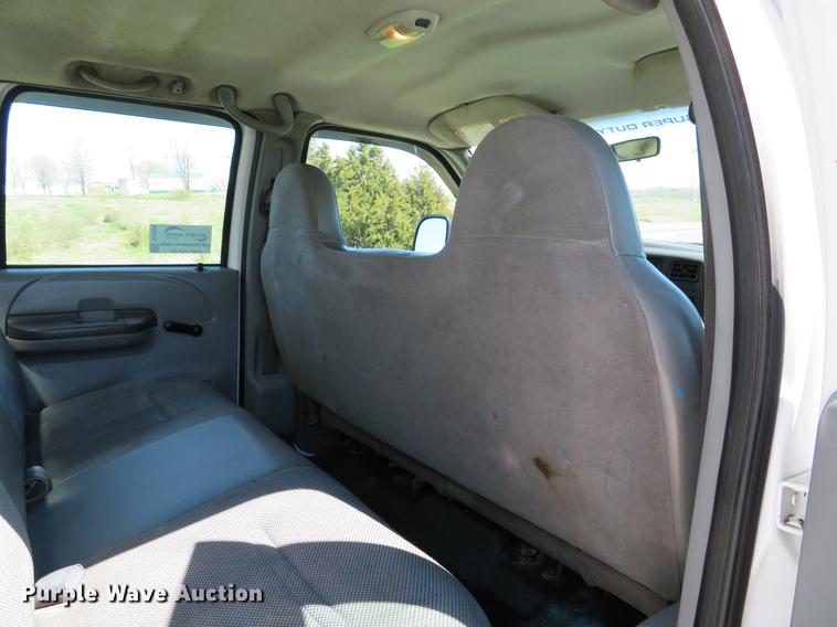 image for item DG3955 2004 Ford F450 Super Duty Crew Cab utility bed truck