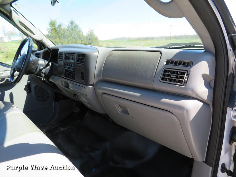 image for item DG3955 2004 Ford F450 Super Duty Crew Cab utility bed truck