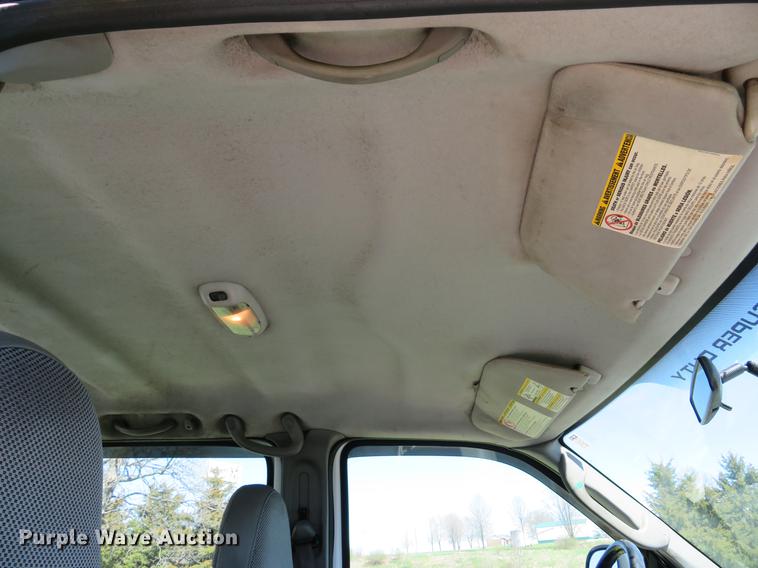 image for item DG3955 2004 Ford F450 Super Duty Crew Cab utility bed truck