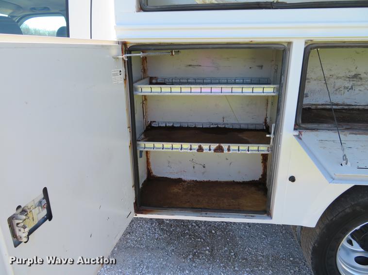 image for item DG3955 2004 Ford F450 Super Duty Crew Cab utility bed truck