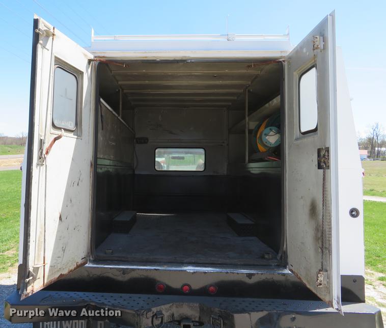 image for item DG3955 2004 Ford F450 Super Duty Crew Cab utility bed truck