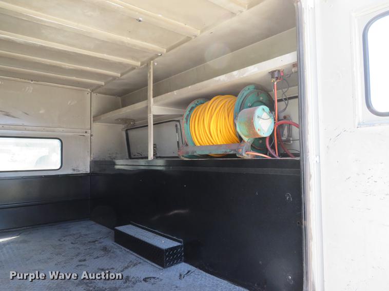 image for item DG3955 2004 Ford F450 Super Duty Crew Cab utility bed truck