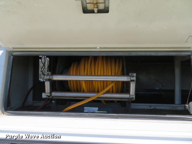 image for item DG3955 2004 Ford F450 Super Duty Crew Cab utility bed truck