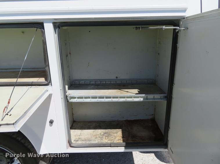 image for item DG3955 2004 Ford F450 Super Duty Crew Cab utility bed truck