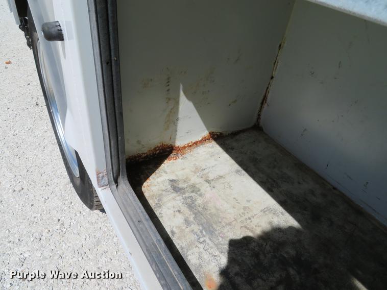 image for item DG3955 2004 Ford F450 Super Duty Crew Cab utility bed truck