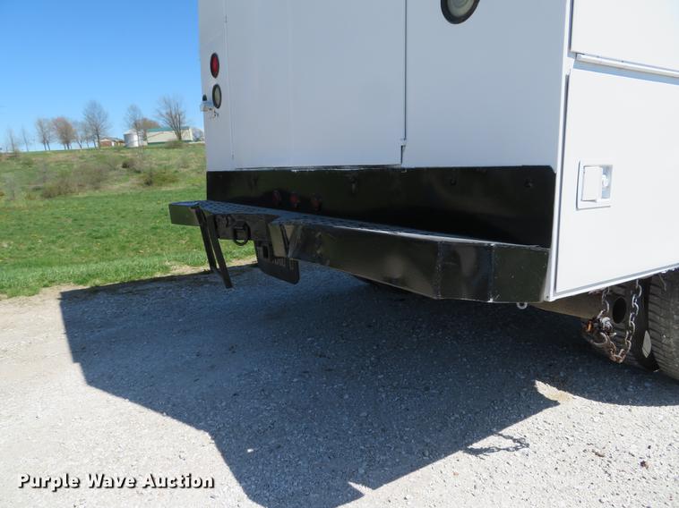 image for item DG3955 2004 Ford F450 Super Duty Crew Cab utility bed truck