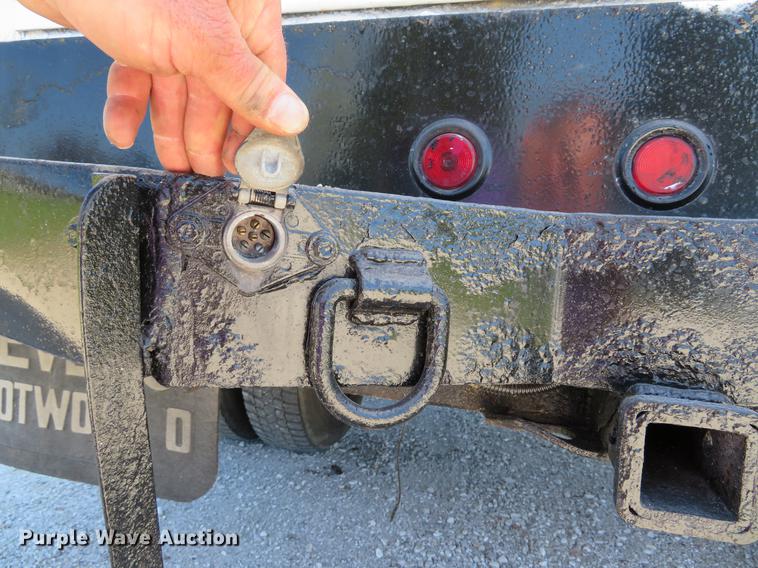 image for item DG3955 2004 Ford F450 Super Duty Crew Cab utility bed truck