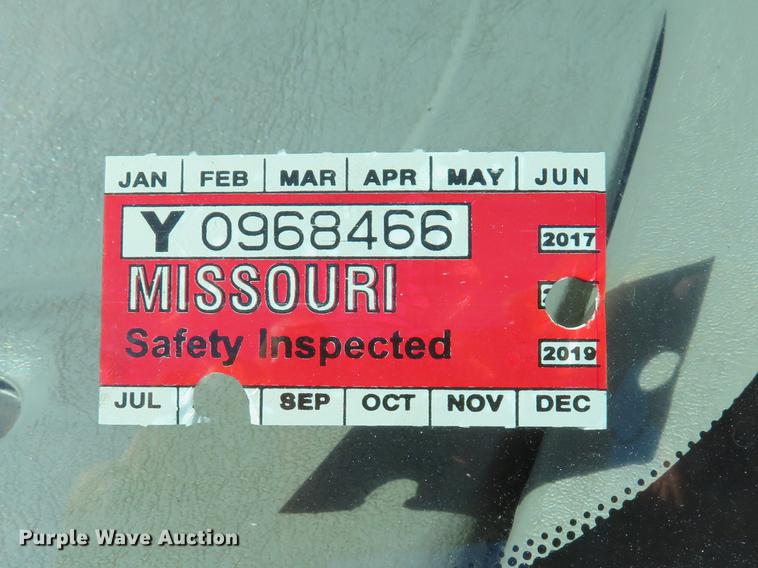 image for item DG3955 2004 Ford F450 Super Duty Crew Cab utility bed truck