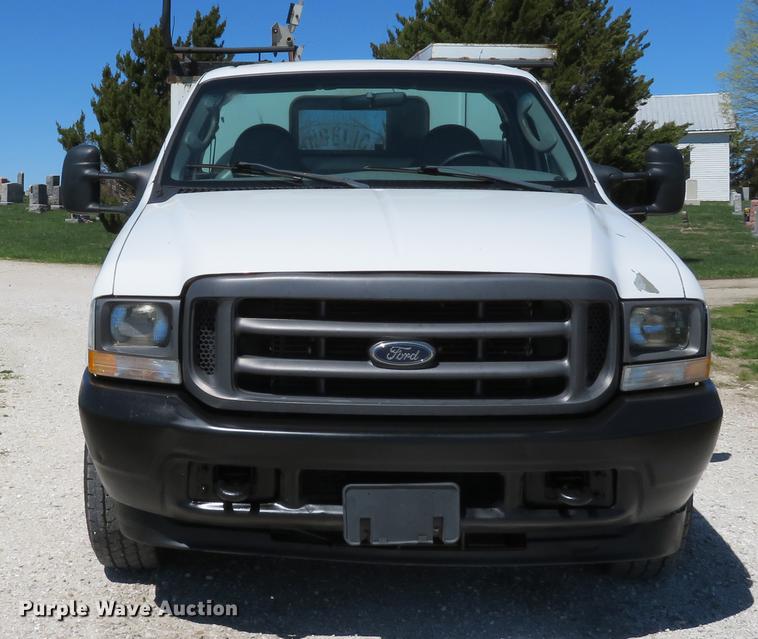 image for item DG3956 2003 Ford F250  Super Duty XL utility bed pickup truck