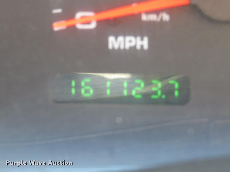 image for item DG3956 2003 Ford F250  Super Duty XL utility bed pickup truck