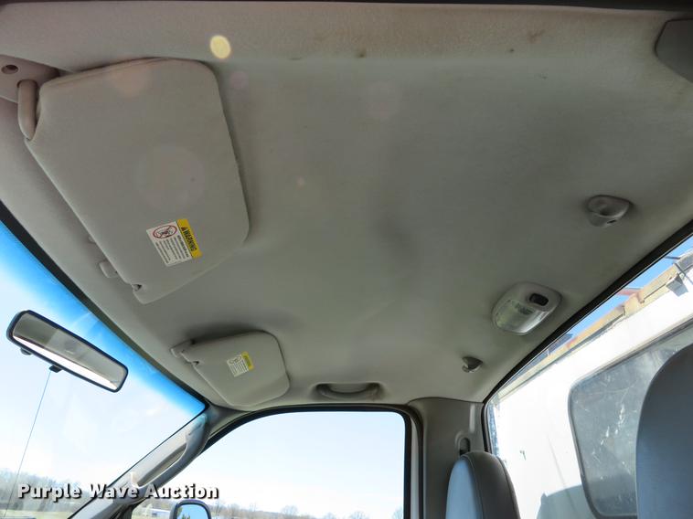 image for item DG3956 2003 Ford F250  Super Duty XL utility bed pickup truck