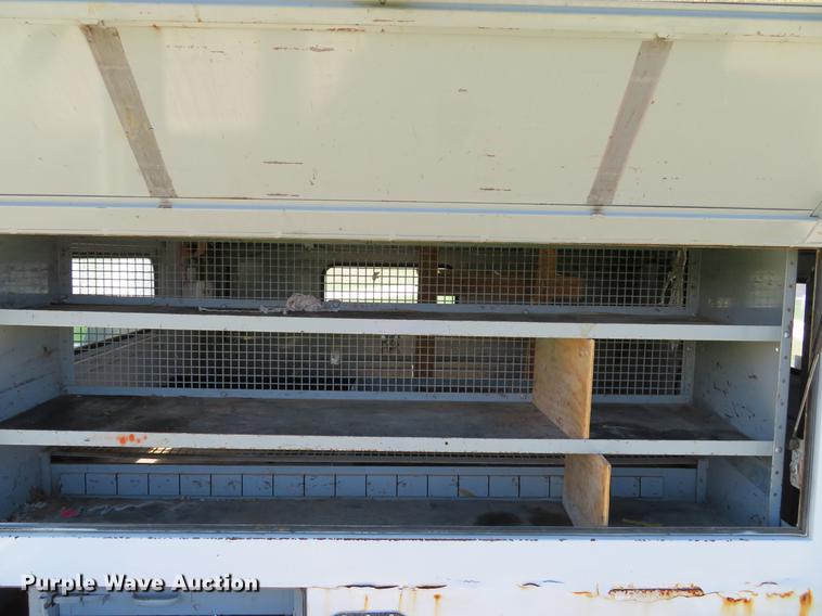 image for item DG3956 2003 Ford F250  Super Duty XL utility bed pickup truck