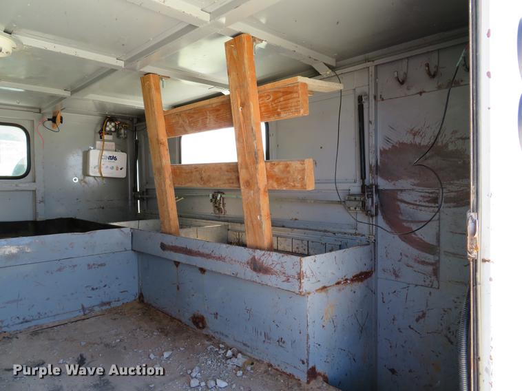 image for item DG3956 2003 Ford F250  Super Duty XL utility bed pickup truck