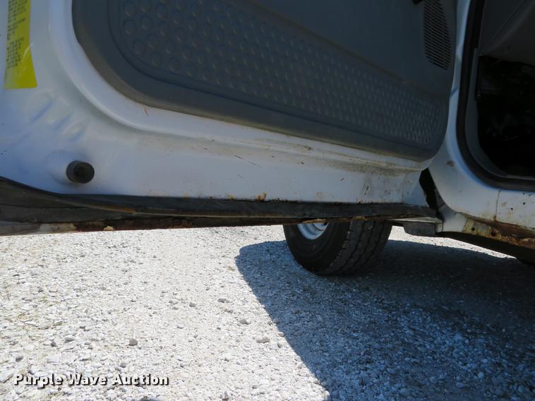 image for item DG3956 2003 Ford F250  Super Duty XL utility bed pickup truck