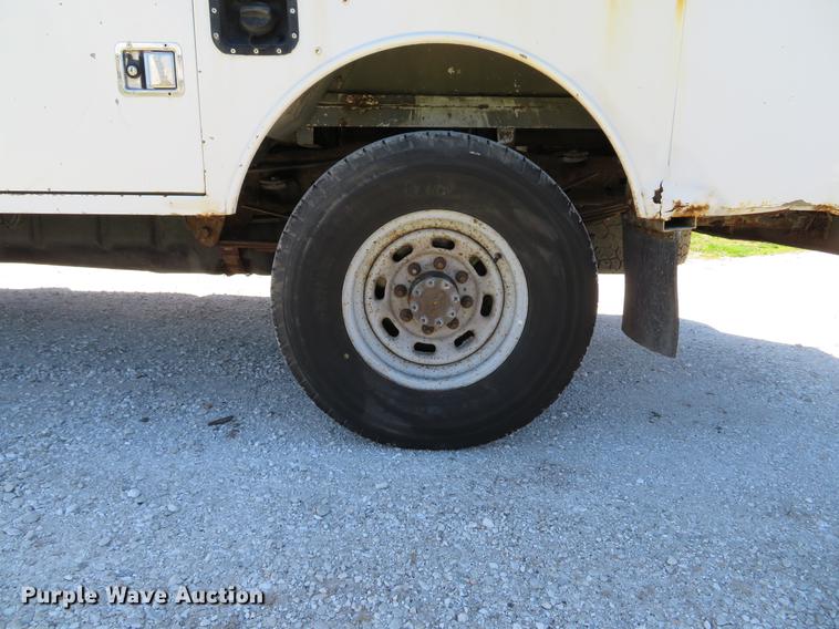 image for item DG3956 2003 Ford F250  Super Duty XL utility bed pickup truck