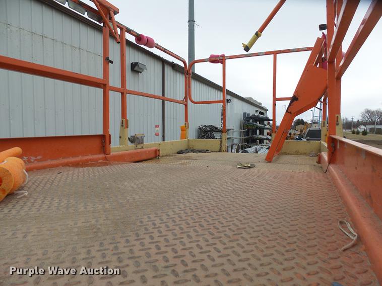 image for item DX9174 2001 JLG 3369 rough terrain scissor lift