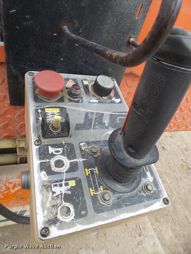 image for item DX9174 2001 JLG 3369 rough terrain scissor lift