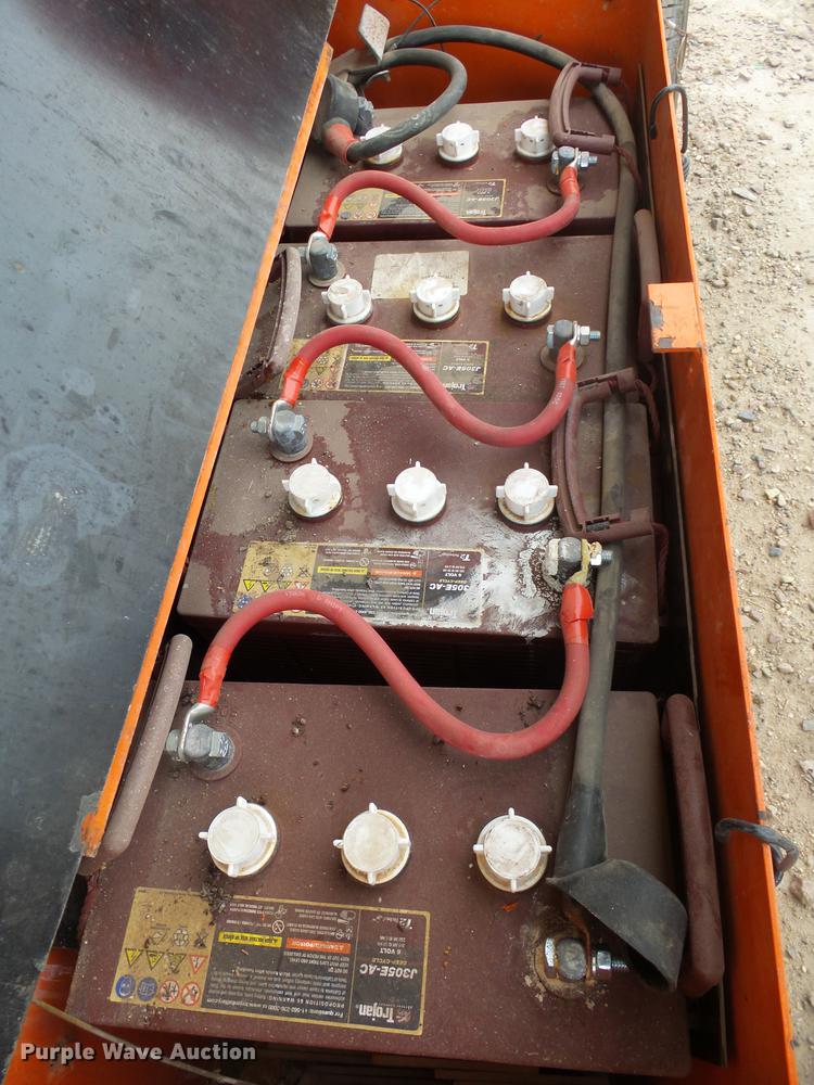 image for item DX9174 2001 JLG 3369 rough terrain scissor lift