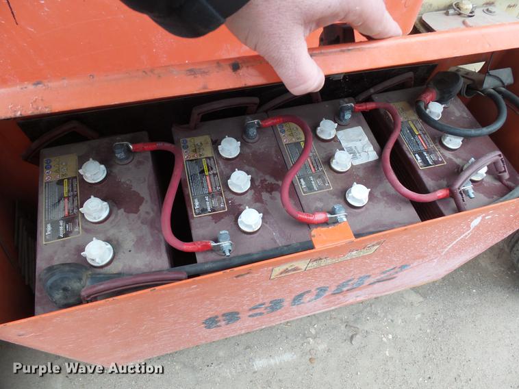 image for item DX9174 2001 JLG 3369 rough terrain scissor lift