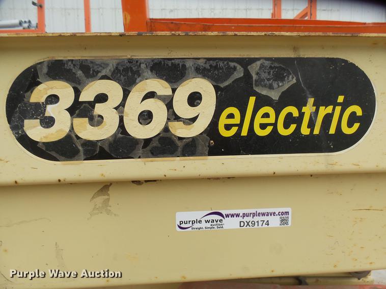 image for item DX9174 2001 JLG 3369 rough terrain scissor lift