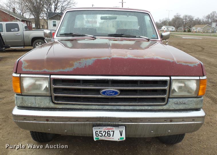 image for item DX9180 1990 Ford F250 pickup truck