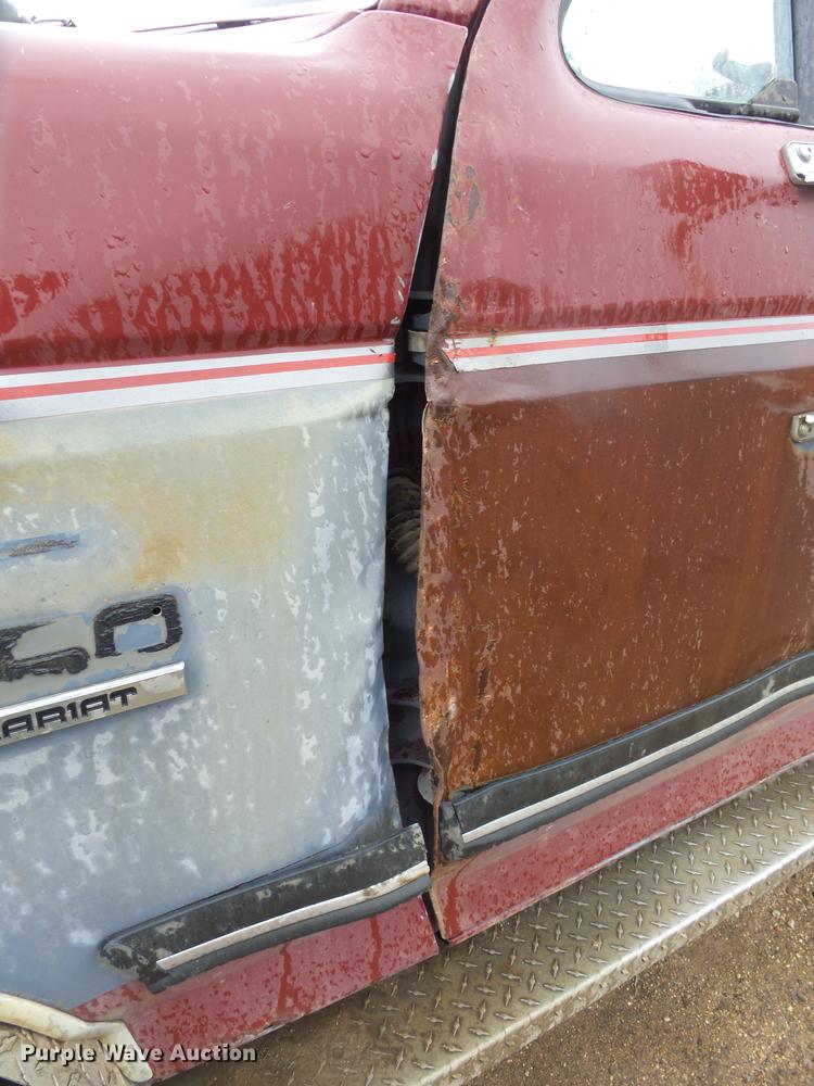 image for item DX9180 1990 Ford F250 pickup truck