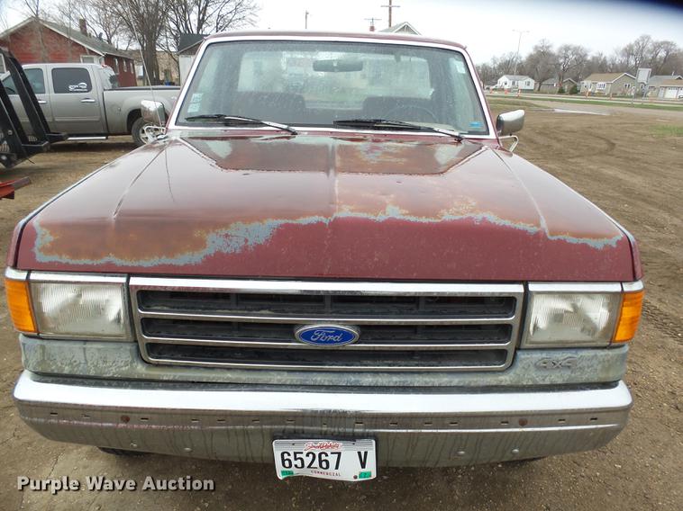 image for item DX9180 1990 Ford F250 pickup truck